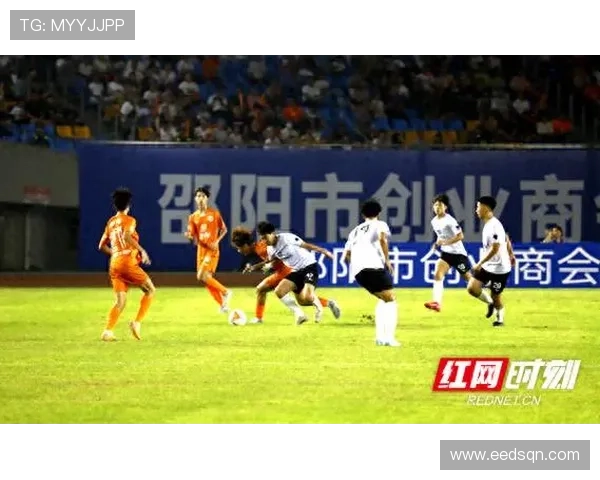 中韩足球明星赛在上海激情开赛球迷共庆友谊与竞技的盛宴