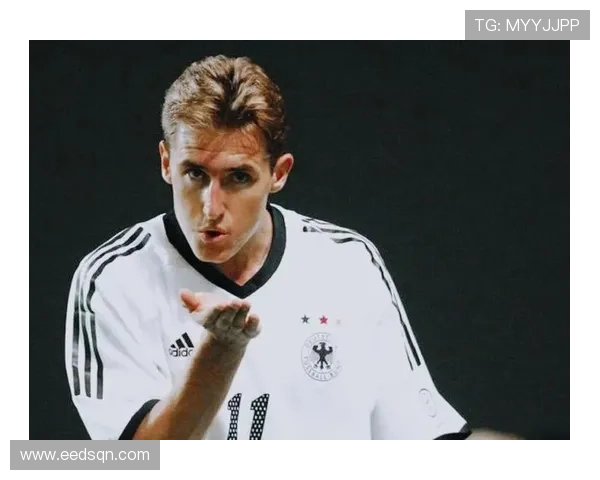 全球足球明星代表各国风采与荣耀的传奇之路