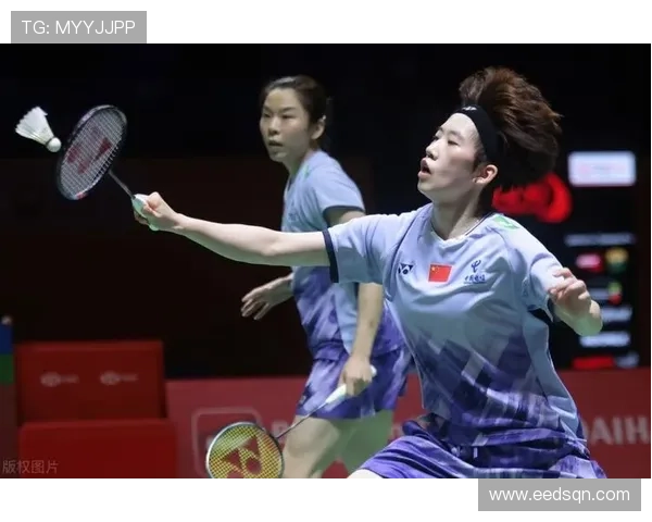 武汉羽毛球队在世界杯中的灵活性表现引发热议展现出强大竞争力与团队协作精神