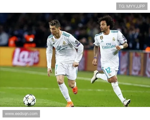 欧洲退役足球明星同场竞技展现风采重温绿茵岁月的精彩瞬间